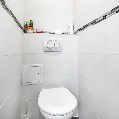 Homey Bonny - Proche Centre/balcon Prive/wifi * Annemasse
